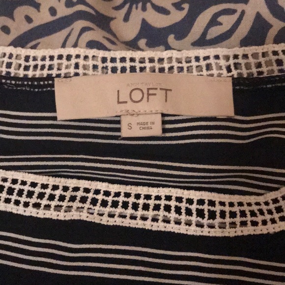 LOFT blouse - Picture 2 of 2